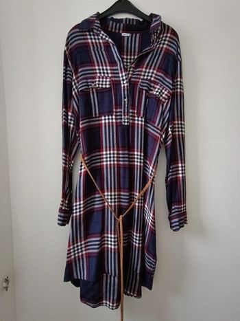 Belle robe chemise à carreaux avec ceinture  - taille 38