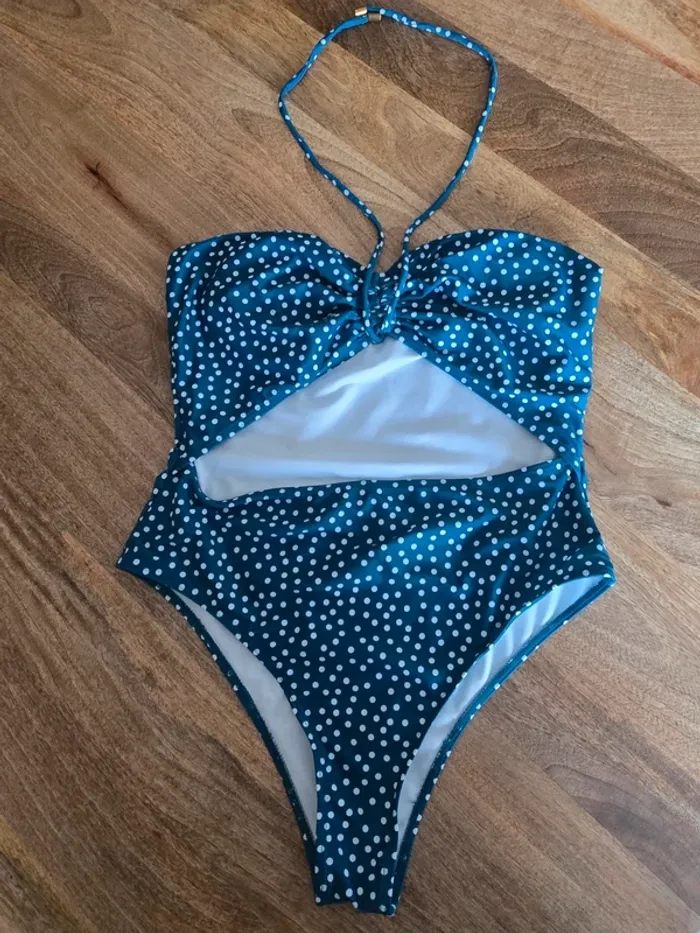 Maillot de bain une pièce ouvert - photo numéro 2