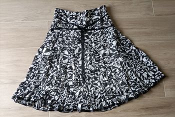 Jupe femme 42 noir et blanc motifs Esther D très bon état 