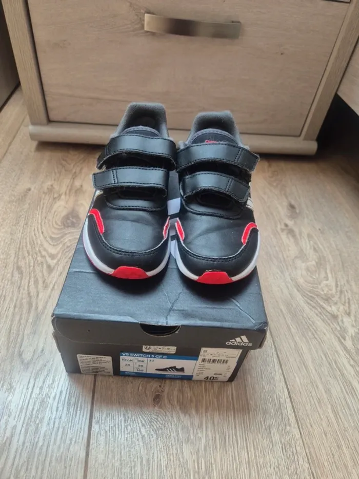 Chaussures/ baskets adidas switch 3 noire/rouge pointure 28 en très très bon état - photo numéro 2