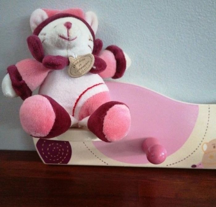 Patère avec sa peluche minouchette collection les z'amigolos Doudou et Compagnie - photo numéro 2