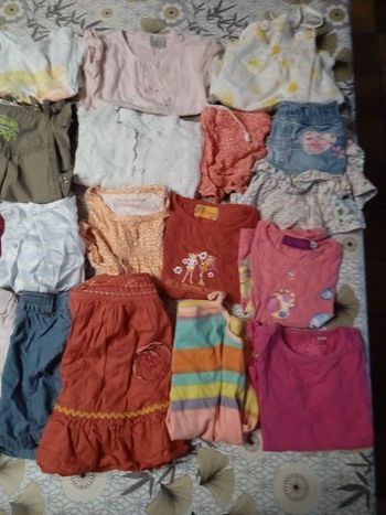Lot 24 vêtements Fille - 2 ans - Différentes marques