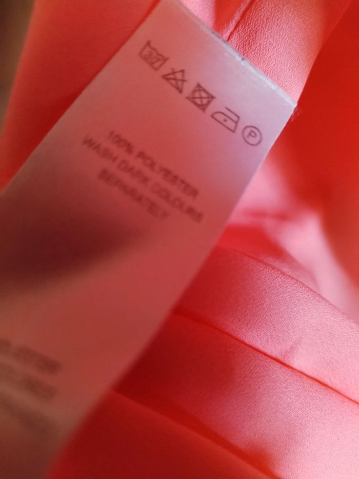 Haut , corail rose - sans manche taille 48 - photo numéro 11