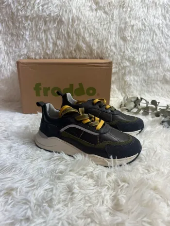 Paire de basket Froddo taille 33