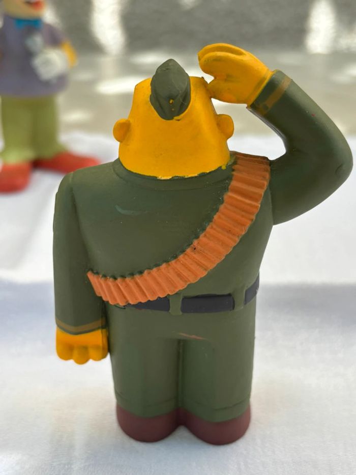 Caporal Tapedur Les Simpson - photo numéro 2