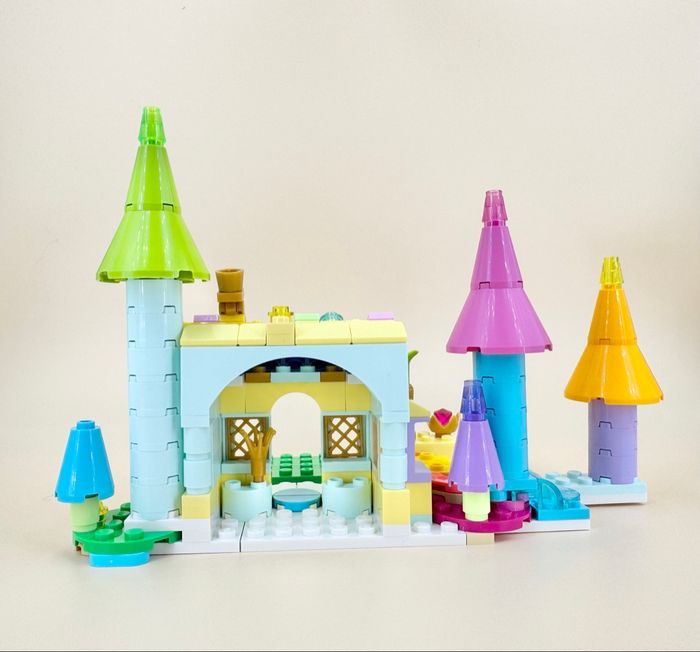 Lego Creator 3en1 : Le Château Arc-en-ciel (SEUL) - photo numéro 10