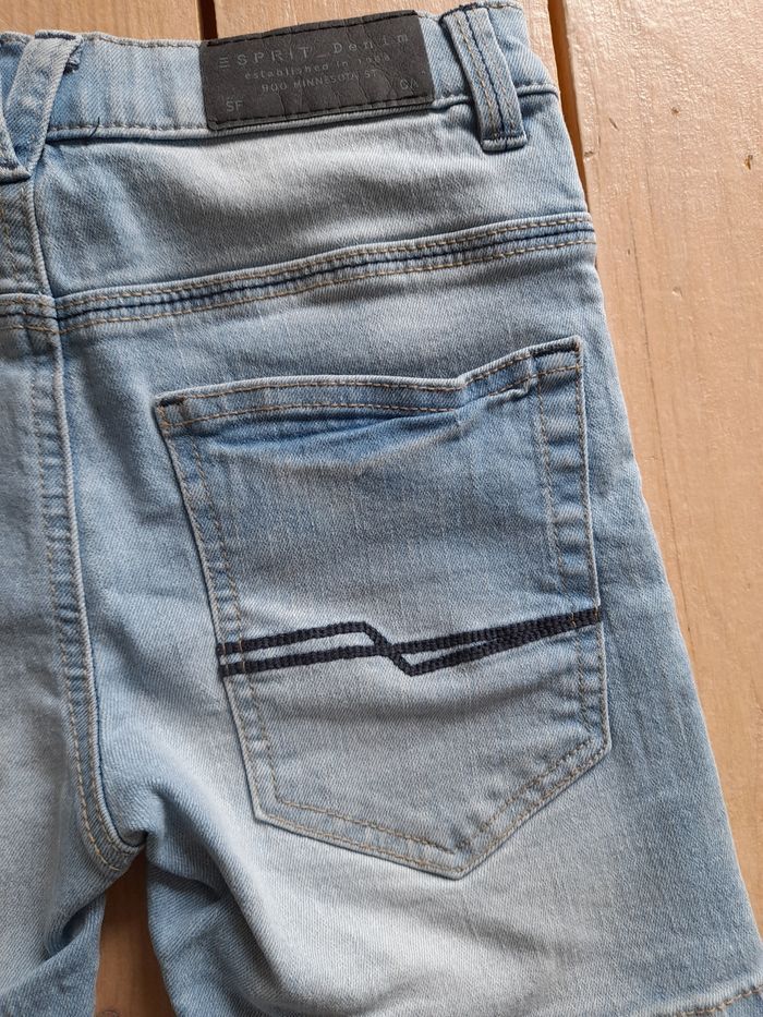 Short Esprit 8 ans - photo numéro 6