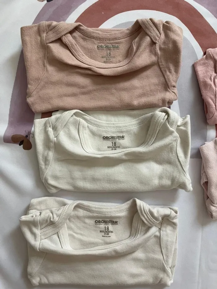 Lot de 5 bodys manches longues – Bébé fille – Taille 18 mois - photo numéro 2
