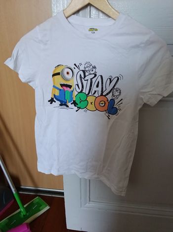 Tee-shirt les  minions blanc et multicolore
