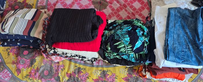 Vêtement à vendre en lot