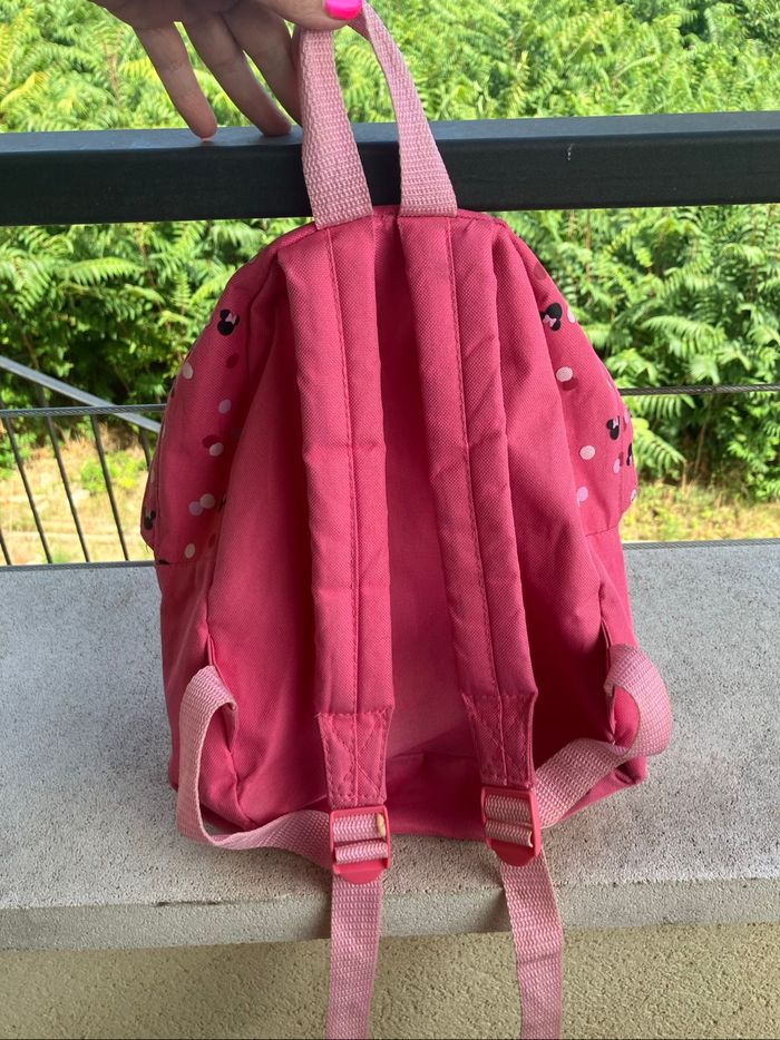 Sac à dos Minnie offert pour l’achat d’un lot - photo numéro 2