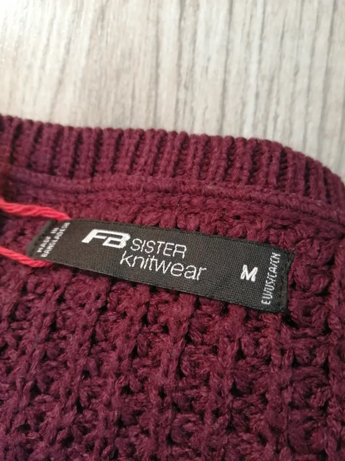 Pull bordeaux en maille avec message et tête de chat brodé / fb sister / (M) - photo numéro 7