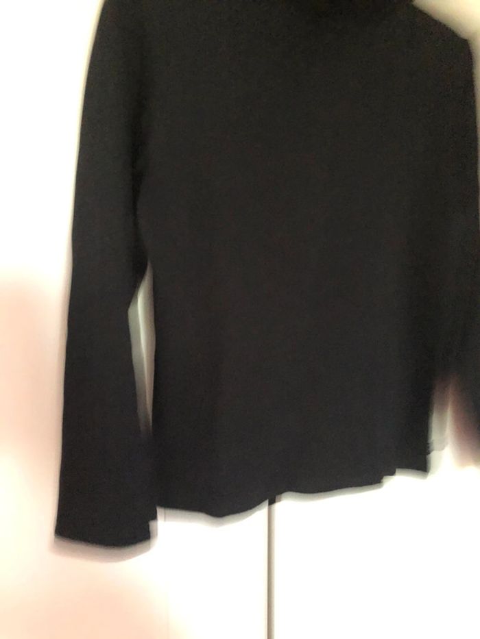 Sous-pull Okaidi 8ans 🚗 - photo numéro 4