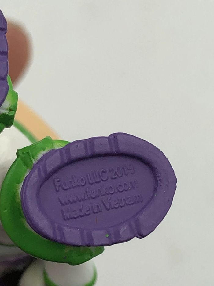 Petite figurine Funko Pop Toy Story Buzz l’éclair - photo numéro 6