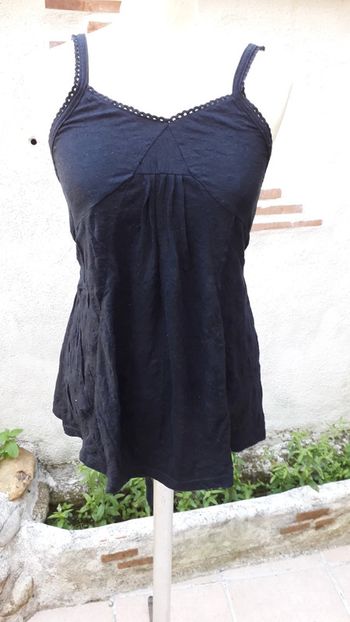 Top tee-shirt coton noir, fines bretelles