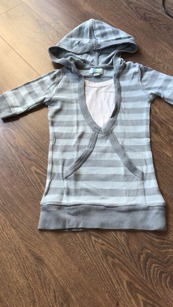 Ensemble Tee-shirt à capuche + pantacourt  4/5 ans