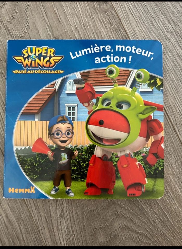 Livre super wings moteur action