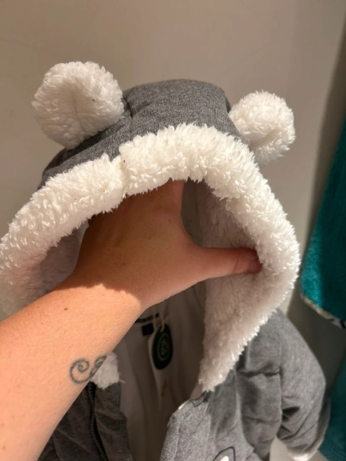Combinaison pilote bébé C&A 9-12 mois grise avec capuche oreilles - photo numéro 4