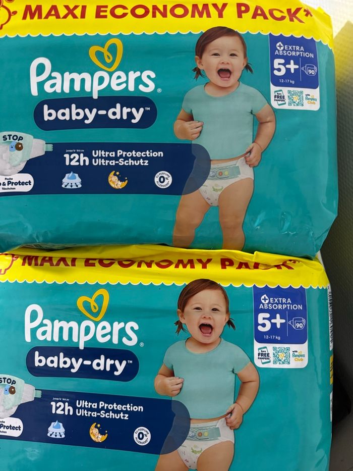 Pampers baby dry taille5+(11-17) kg