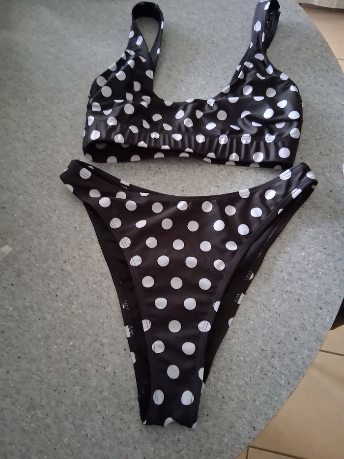 Maillot de bain " nasty gal " 2 pièces noir et blanc 't- 34"