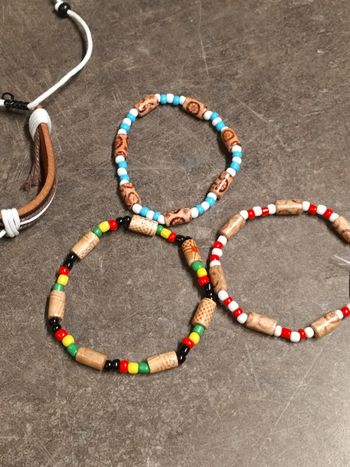 Lot de 4 Bracelets 