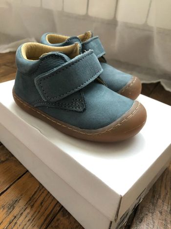Chaussures premiers pas - pointure 20