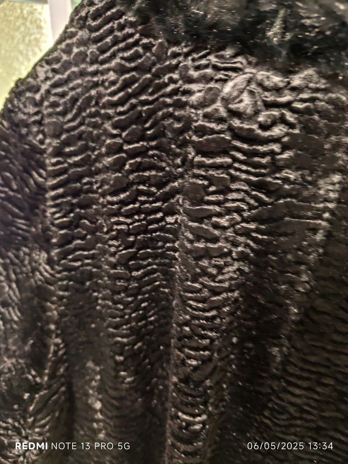Manteau noir Astrakan - photo numéro 3