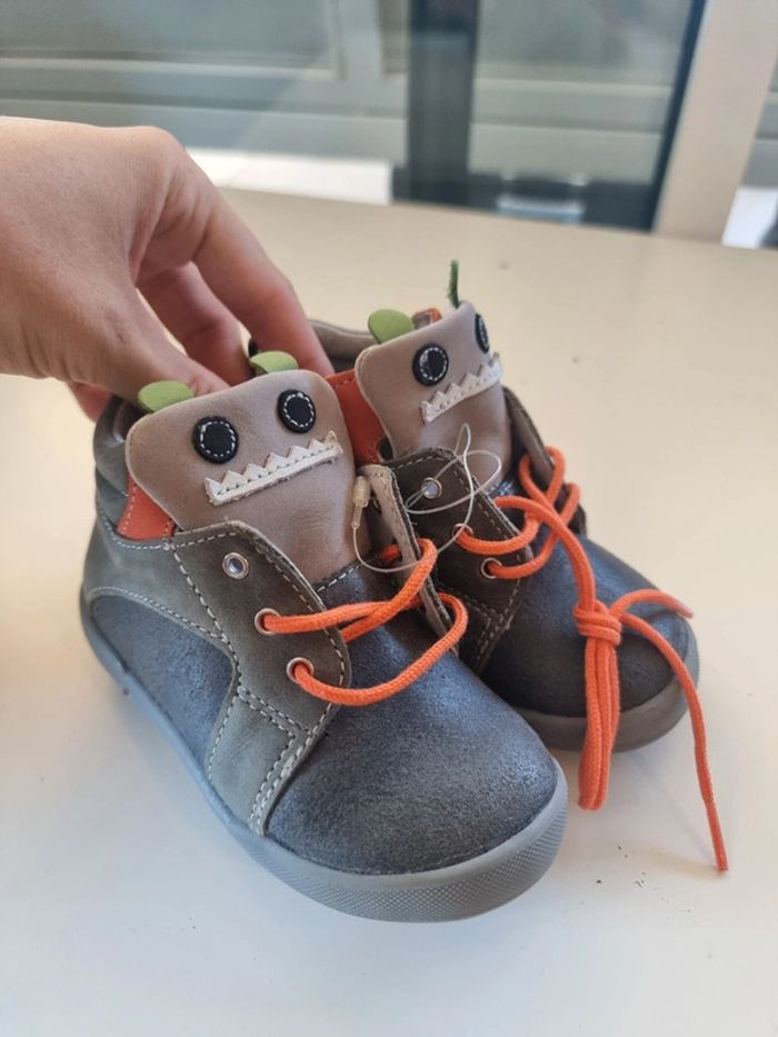 Chaussures / bottillons bébé