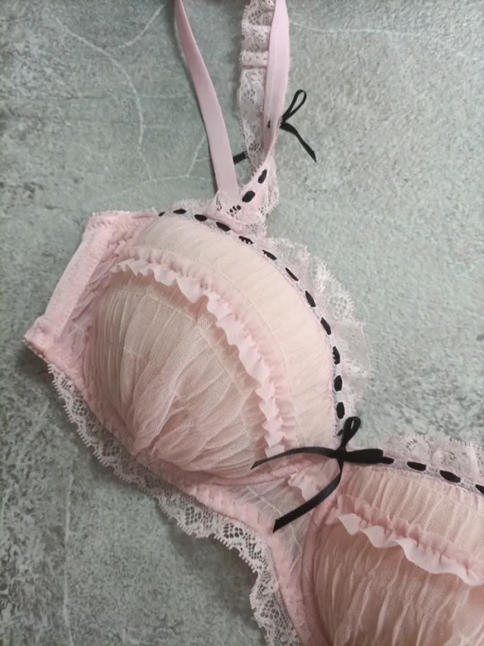 Soutien-gorge - photo numéro 5