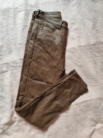 Superbe pantalon enduit femme taille 40 Camel avec reflets