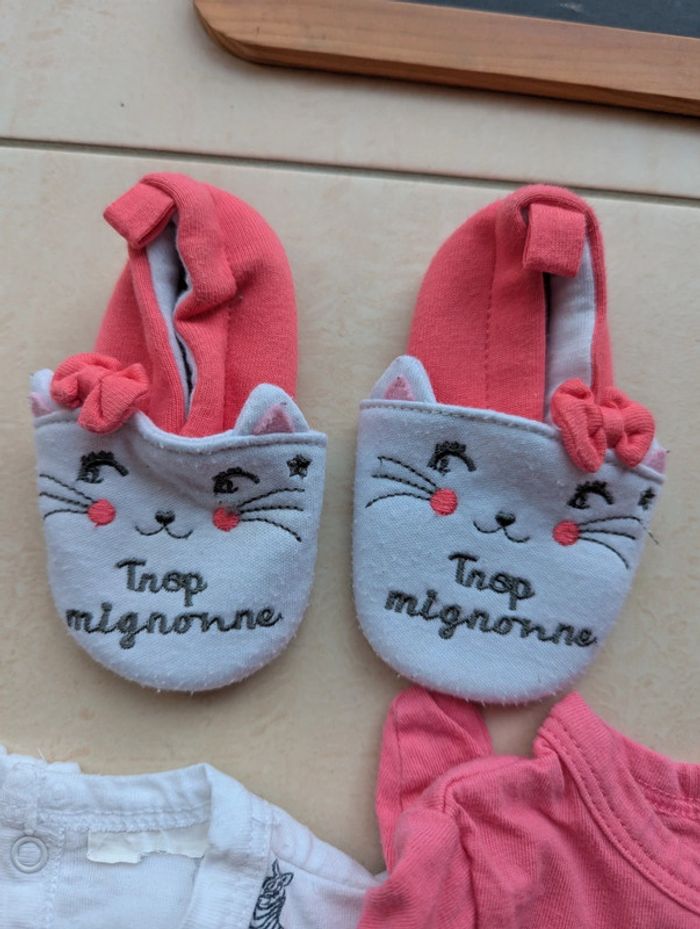 Lot 9 pièces bébé fille 1 mois printemps-été - photo numéro 2