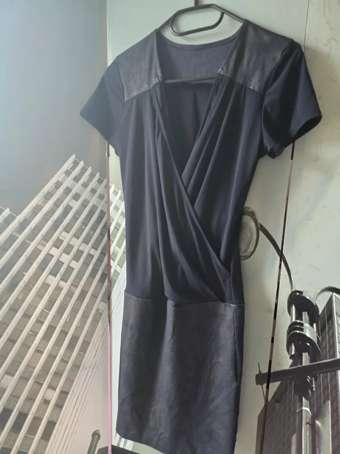 Robe femme bleu marine bi-matière – Taille S