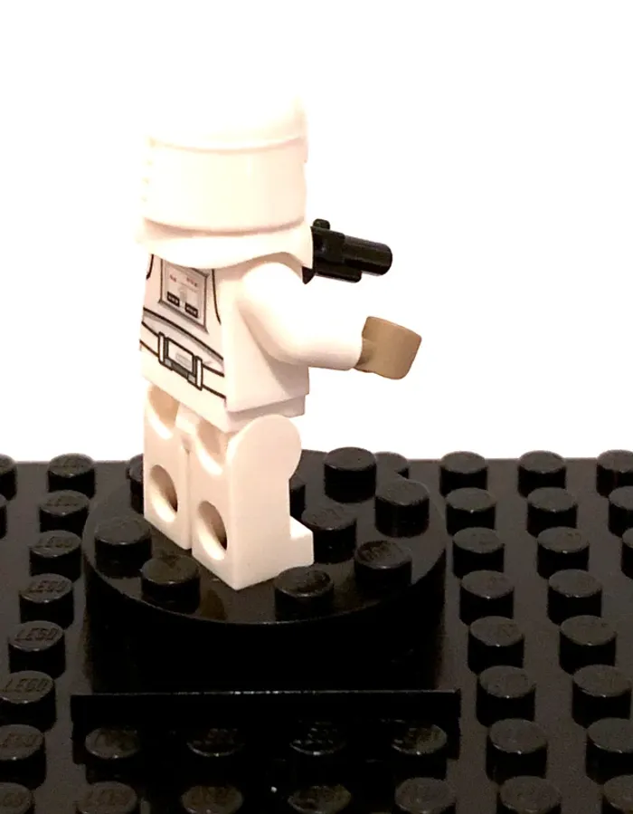 LEGO Star Wars episode V - Snowtrooper, cheek lines, frown - photo numéro 6