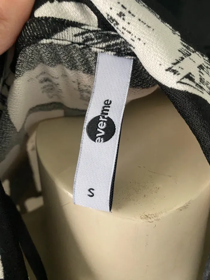 Blouse manches longues noire et blanche taille S - photo numéro 2