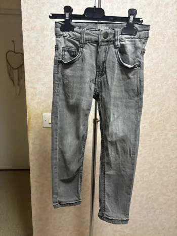 Jeans taille 5ans marque eldys