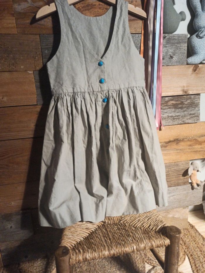 Robe taille 4 ans fait main tbe - photo numéro 2