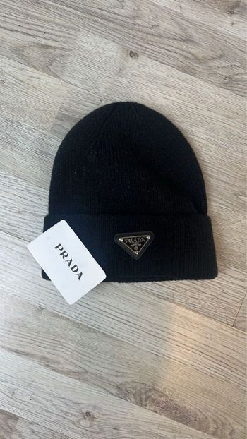 Bonnet Prada