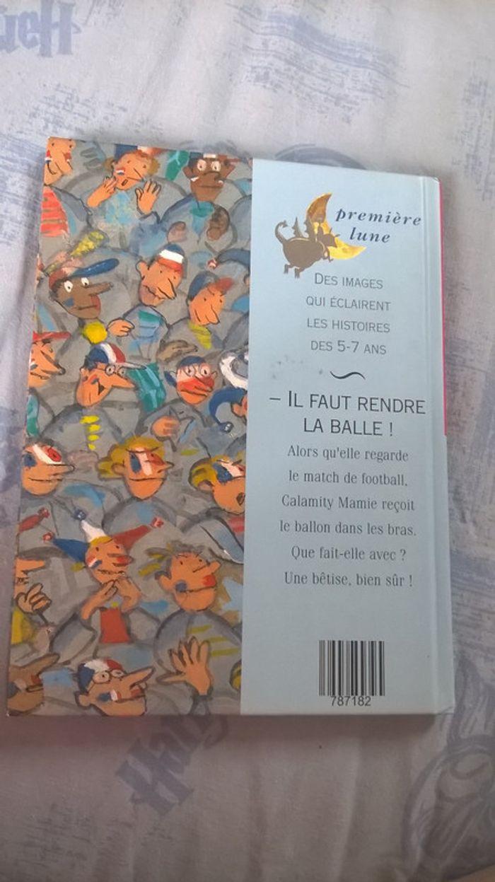 Livre Calamity Mamie au grand stade - photo numéro 2