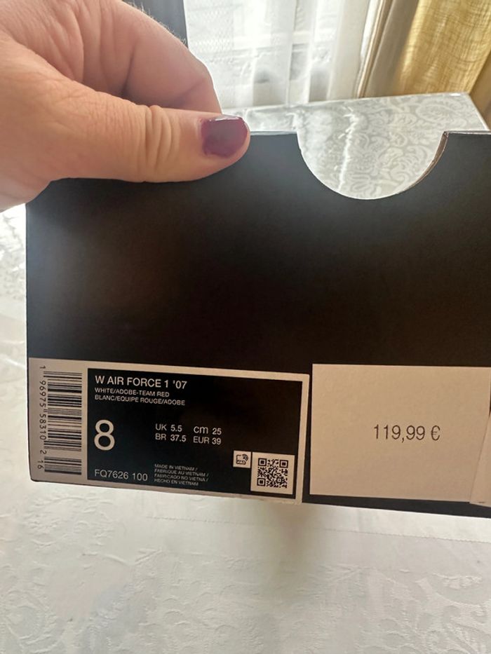 Basket Nike Air Force 1 AF1 rouge et blanches - photo numéro 9