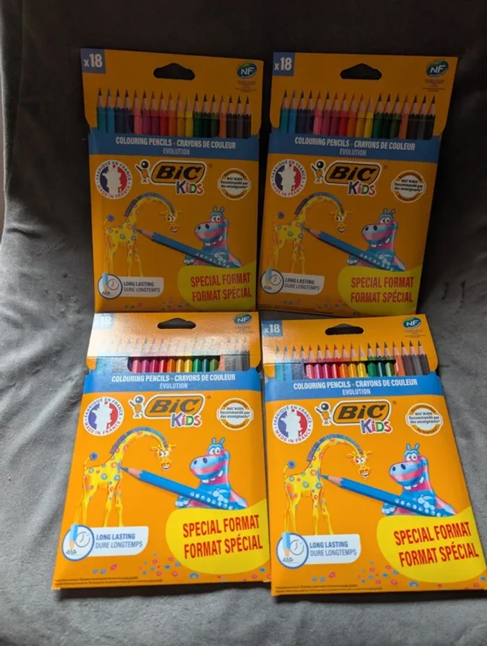 4 paquets neuf de 18 crayons de couleur bic kids