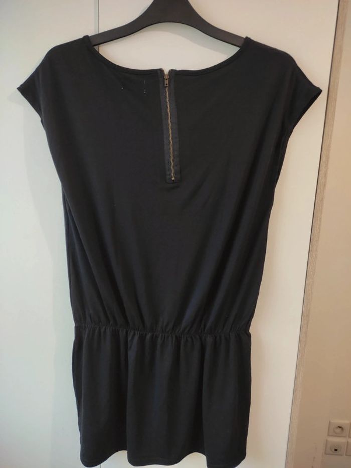 Robe noire - photo numéro 2