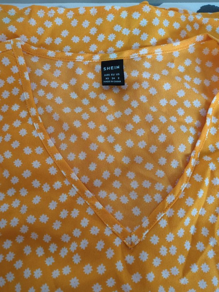 Robe d'été jaune fleurie - photo numéro 3