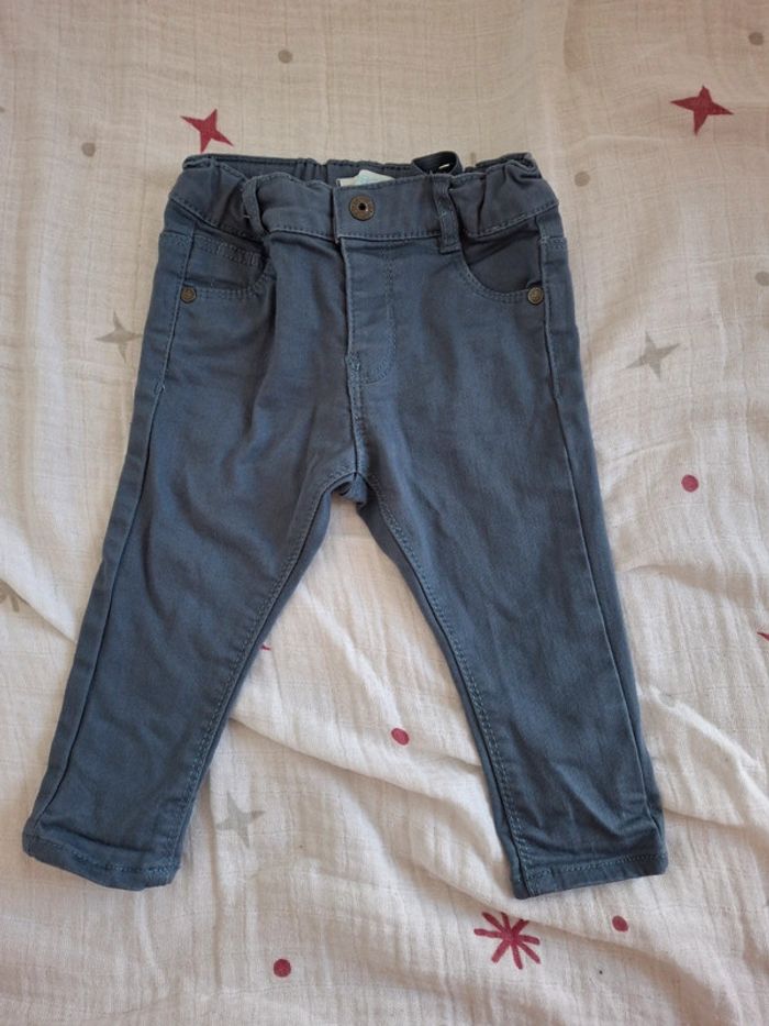 Lot pantalons 6 mois. - photo numéro 3
