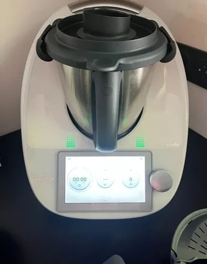 Thermomix TM6 avec accessoires en parfait état sous garantie - photo numéro 2