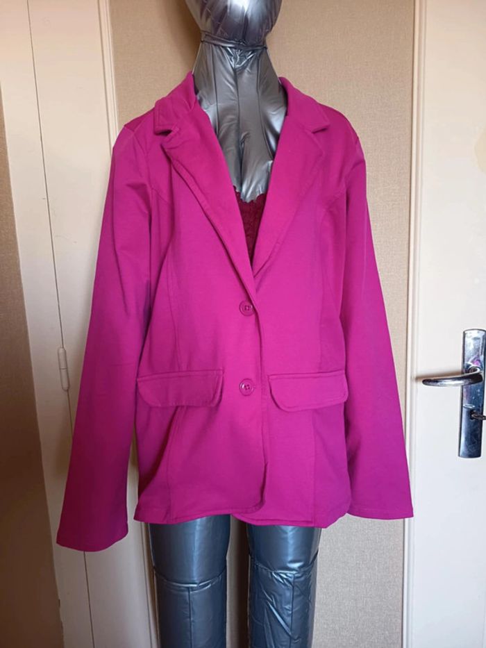 Veste manches longues. Marque City Lyfe (A43)
