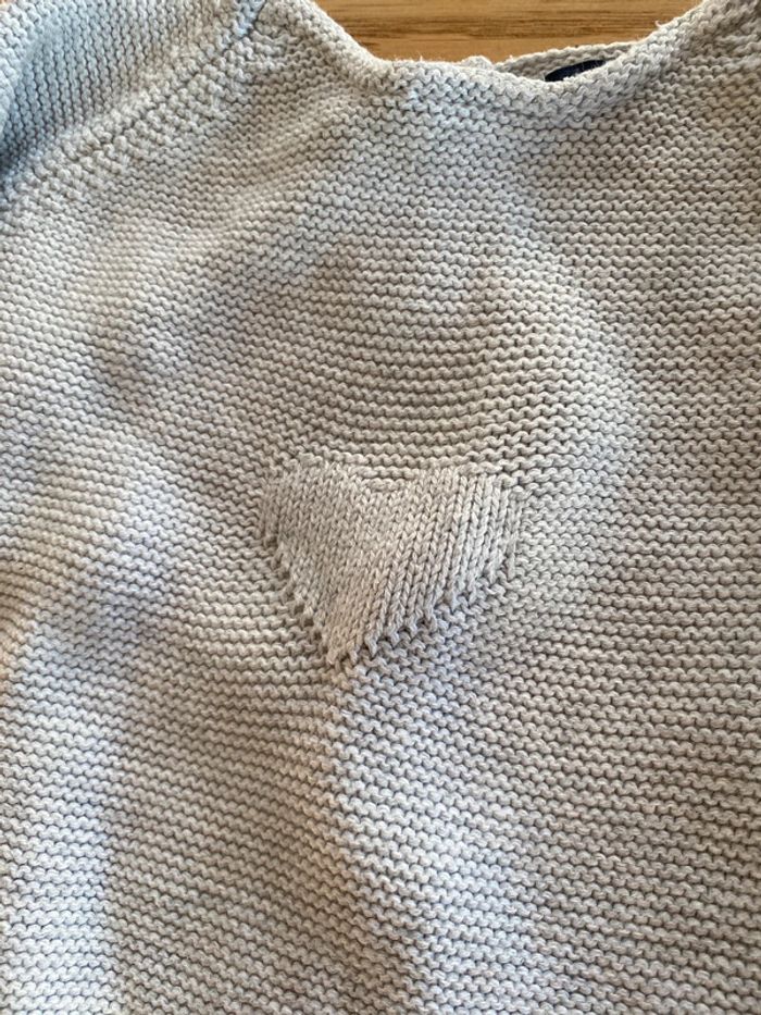 Pull gris crocheté cœur 24 mois - photo numéro 2