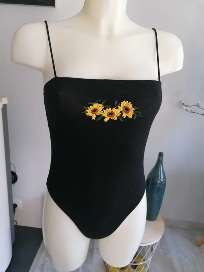 Body / tee shirt shein s