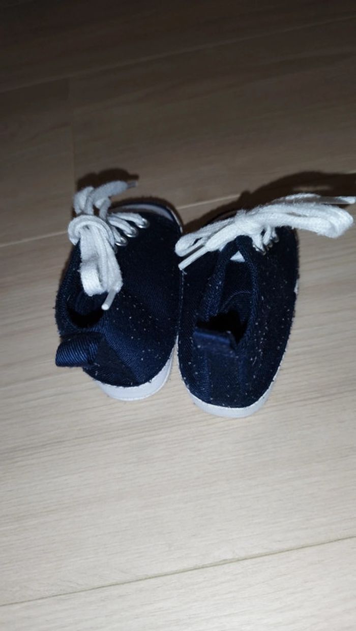 Lot de 5 paires de chaussures bébé . Du 6 mois à la taille 18 - photo numéro 10