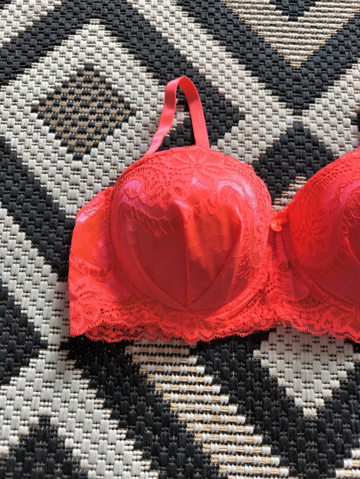 Soutien gorge taille 95C neuf reality - photo numéro 2
