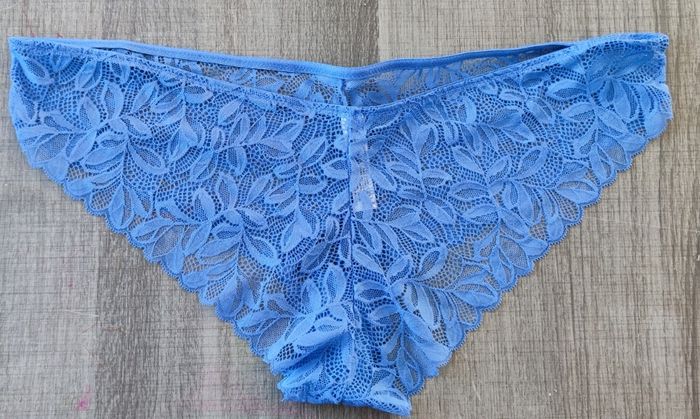 Soutien-gorge et tanga couleur bleu taille XL 46/48 marque Primark. Lingerie pour femme - photo numéro 6